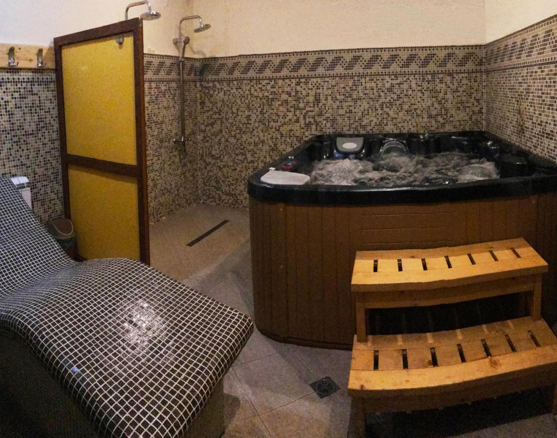 Boryka Family Hotel Asikoria ภายนอก รูปภาพ