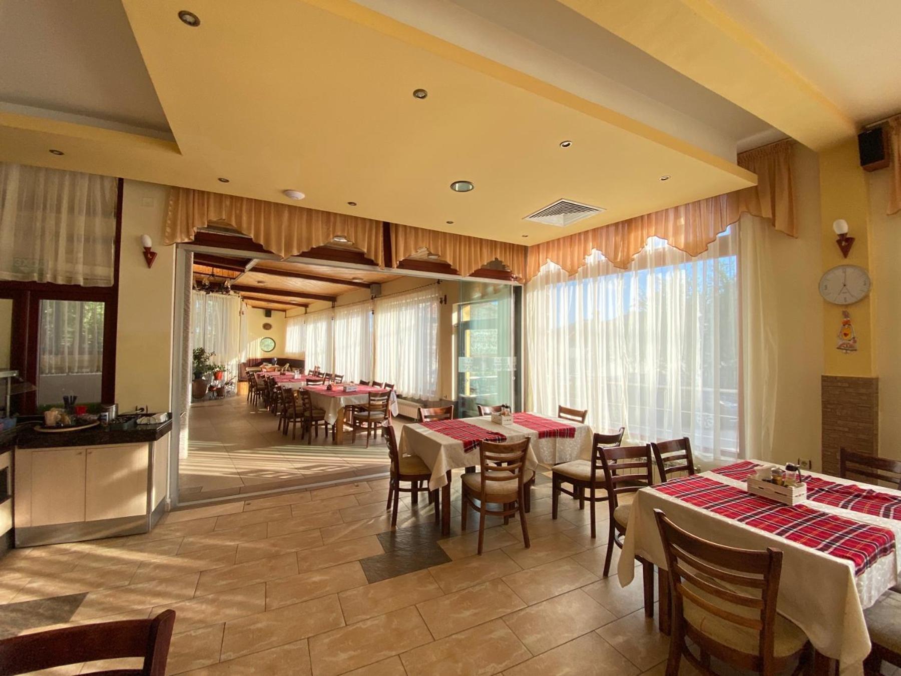Boryka Family Hotel Asikoria ภายนอก รูปภาพ