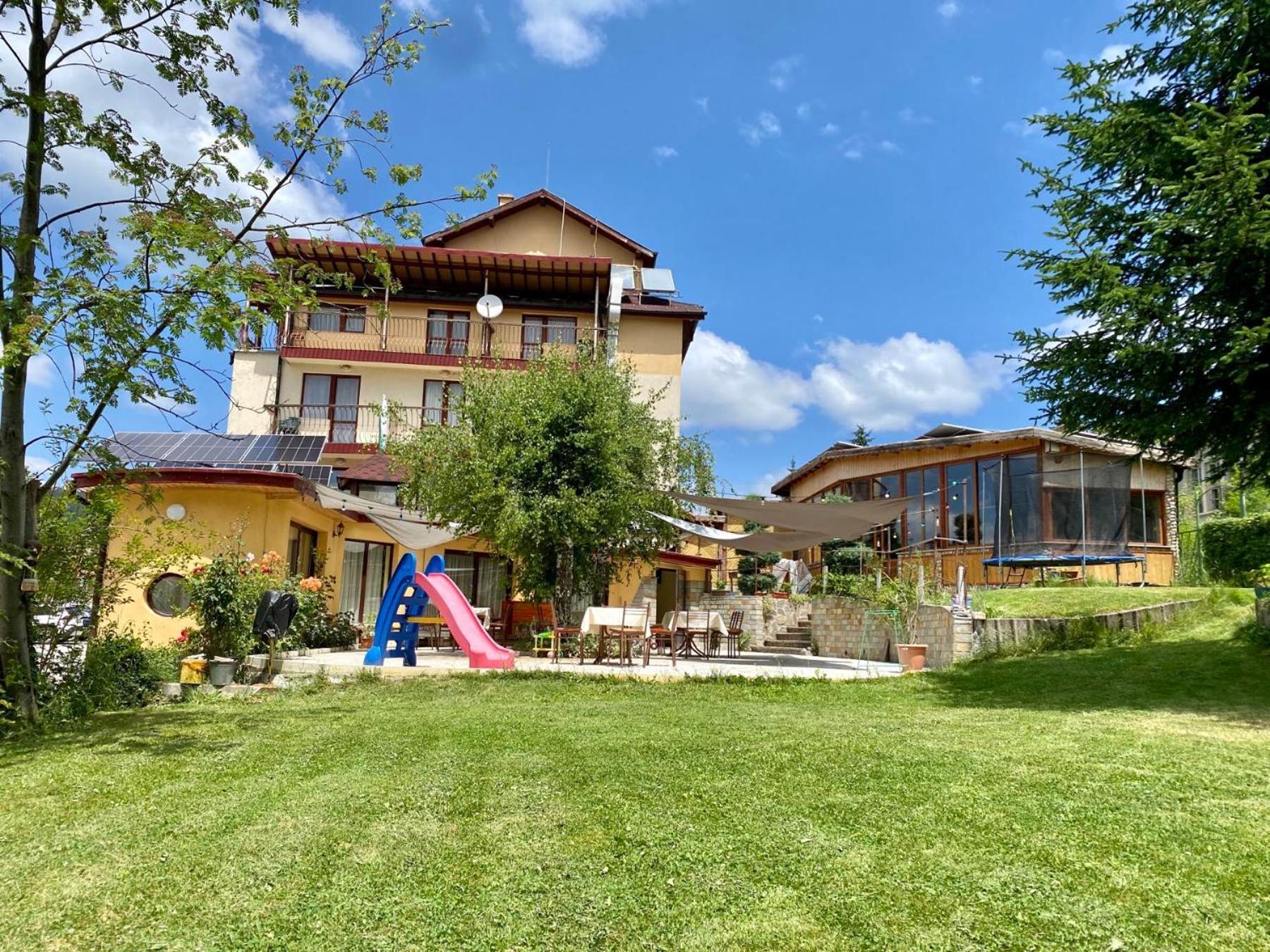 Boryka Family Hotel Asikoria ภายนอก รูปภาพ