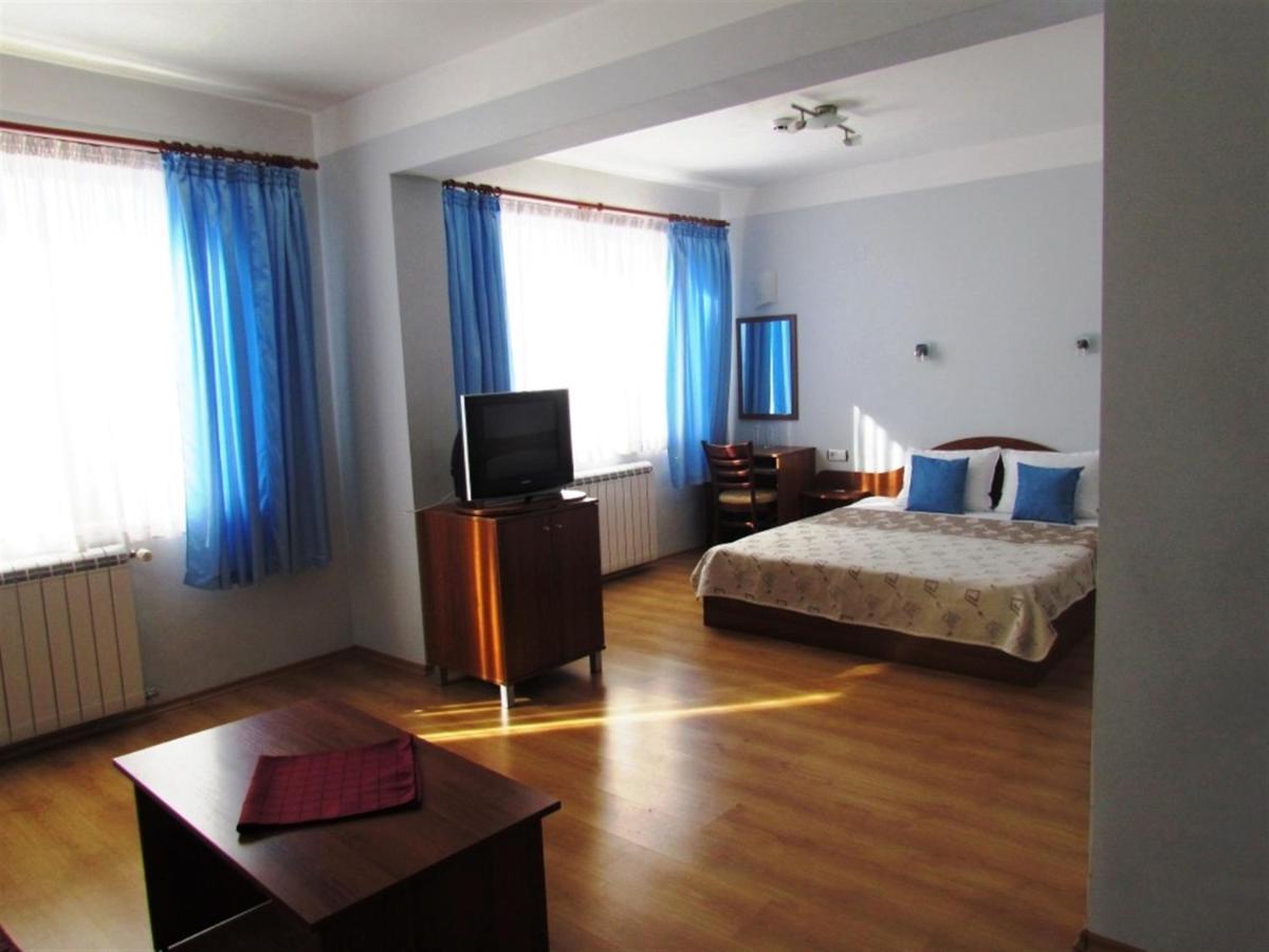 Boryka Family Hotel Asikoria ภายนอก รูปภาพ